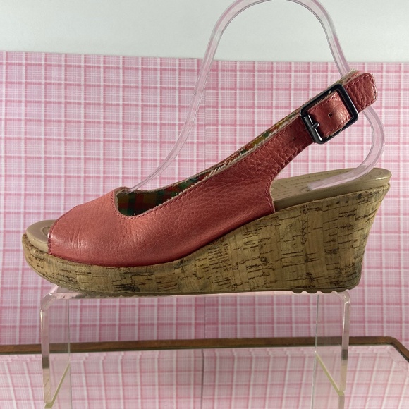 CROCS wedge sandals. - Picture 5 of 14